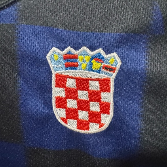 Croatia Luka Modrić' Kids Soccer Football Jersey - Picture 3 of 7
